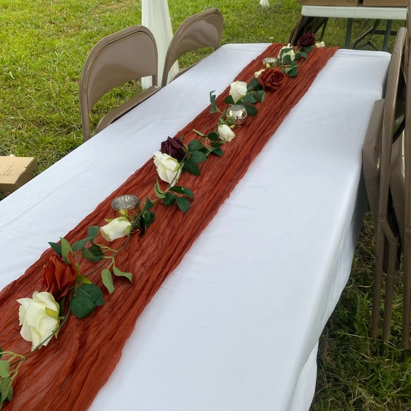 Linen-like Table Runners in Terracotta and Cream - Picture 2 of 3